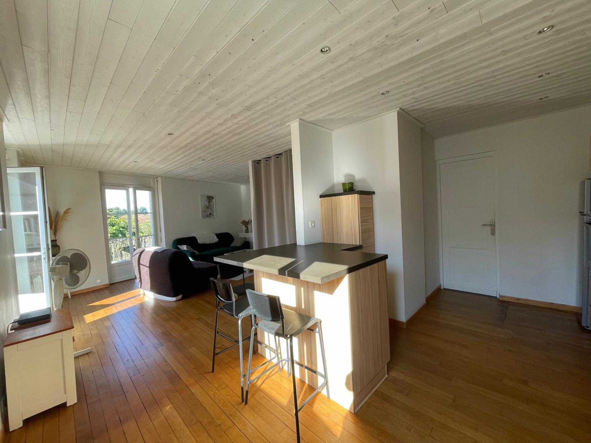 Le Logis Des Halles Cerizay Экстерьер фото